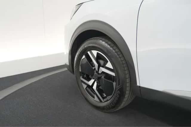 Peugeot 2008 (2025) thumbnail 18