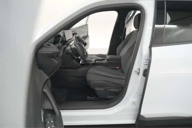Peugeot 2008 (2025) thumbnail 23