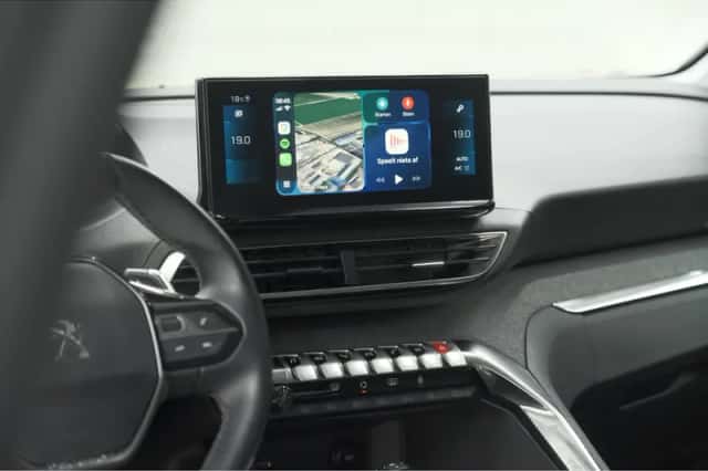 Peugeot 3008 (2021) thumbnail 3