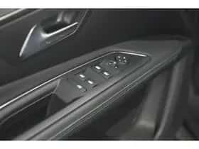 Peugeot 3008 (2021) thumbnail 22