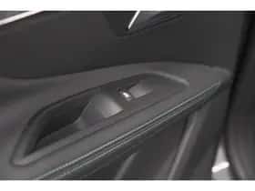Peugeot 3008 (2021) thumbnail 25