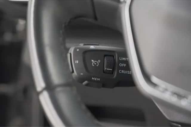 Peugeot 3008 (2021) thumbnail 35
