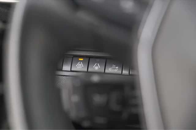 Peugeot 3008 (2021) thumbnail 36