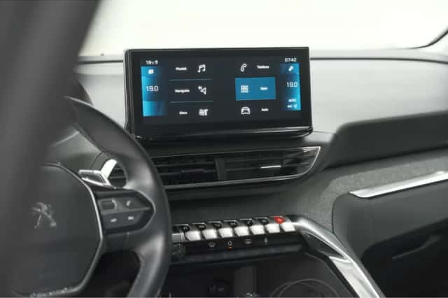 Peugeot 3008 (2021) thumbnail 45