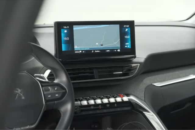 Peugeot 3008 (2021) thumbnail 48