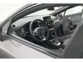 Renault Captur (2025) thumbnail 2