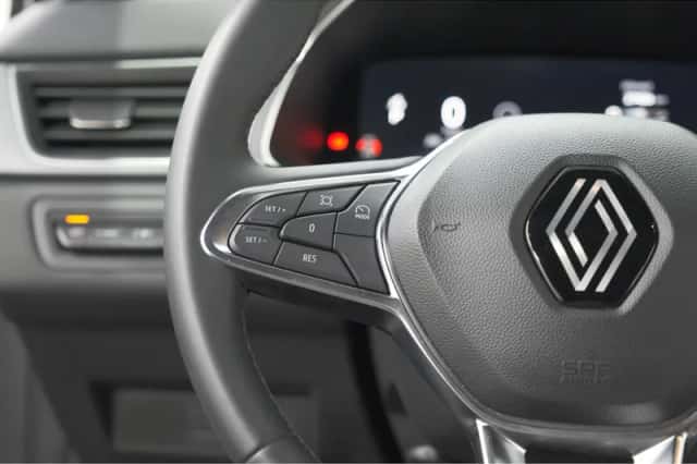 Renault Captur (2025) thumbnail 28