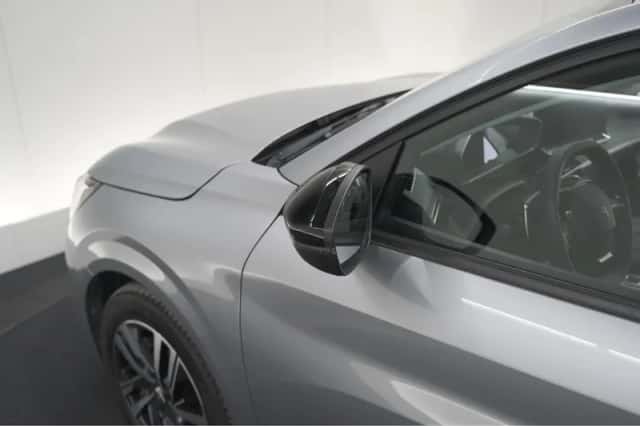 Peugeot 208 (2022) thumbnail 18