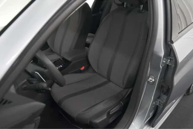 Peugeot 208 (2022) thumbnail 23