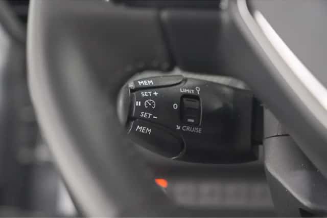 Peugeot 208 (2022) thumbnail 34