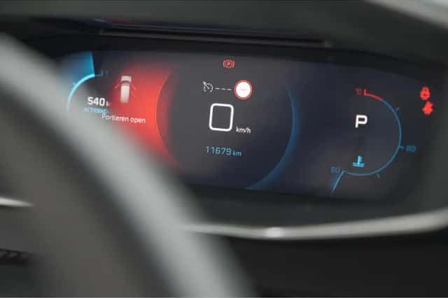 Peugeot 208 (2022) thumbnail 38