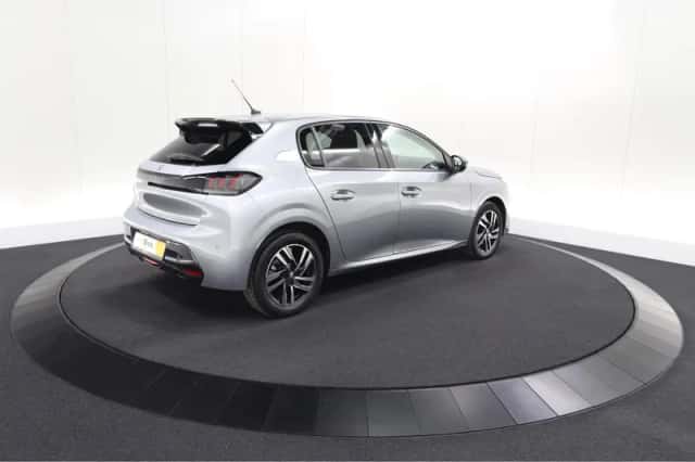 Peugeot 208 (2022) thumbnail 5