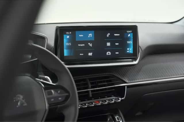 Peugeot 208 (2022) thumbnail 44
