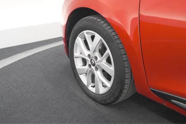Renault Clio (2018) thumbnail 16