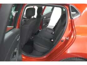 Renault Clio (2018) thumbnail 25
