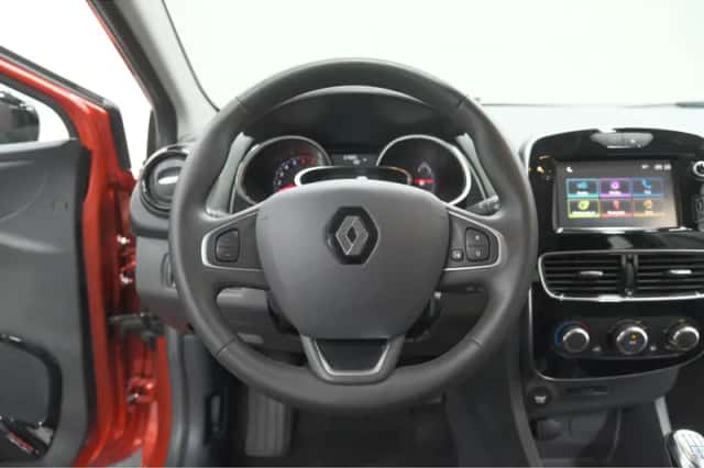 Renault Clio (2018) thumbnail 27