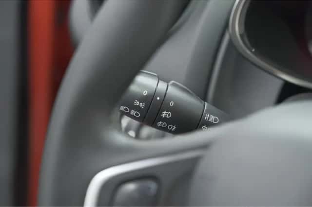 Renault Clio (2018) thumbnail 30