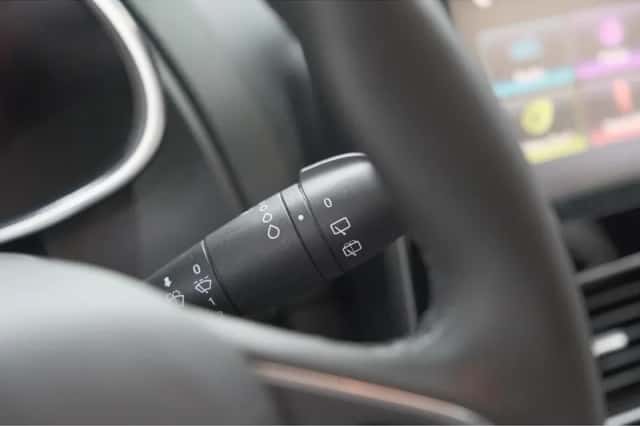 Renault Clio (2018) thumbnail 31
