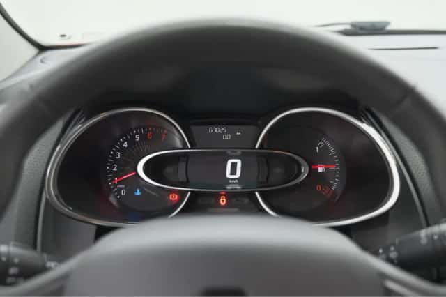 Renault Clio (2018) thumbnail 34