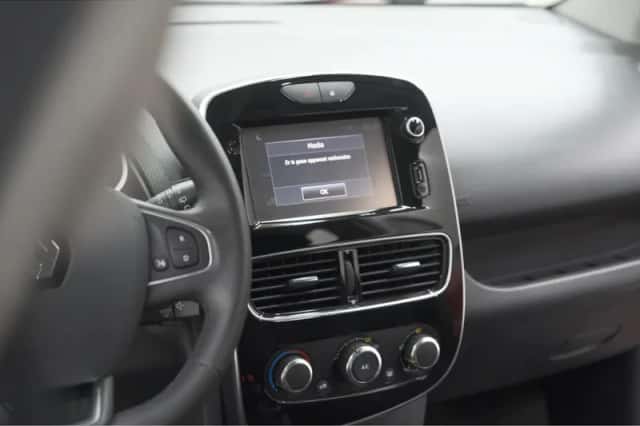 Renault Clio (2018) thumbnail 43