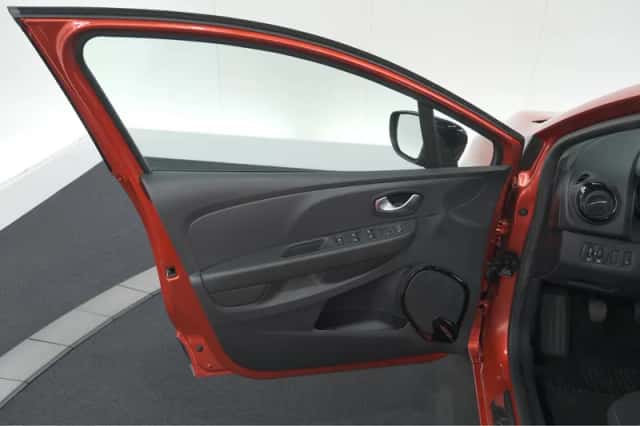 Renault Clio (2018) thumbnail 54