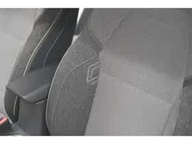 Renault Captur (2025) thumbnail 31