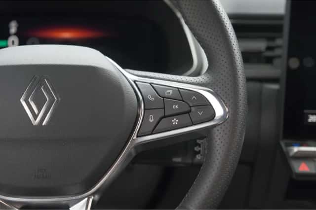 Renault Captur (2025) thumbnail 32
