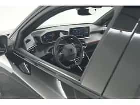 Peugeot 2008 (2024) thumbnail 2