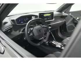Peugeot 2008 (2024) thumbnail 2