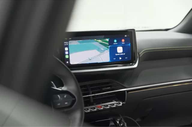 Peugeot 2008 (2024) thumbnail 3