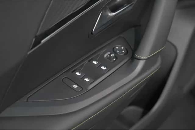 Peugeot 2008 (2024) thumbnail 23