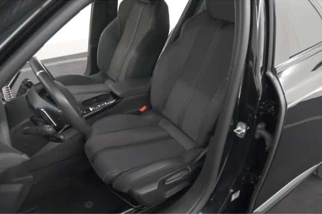 Peugeot 2008 (2024) thumbnail 25