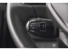 Peugeot 2008 (2024) thumbnail 36