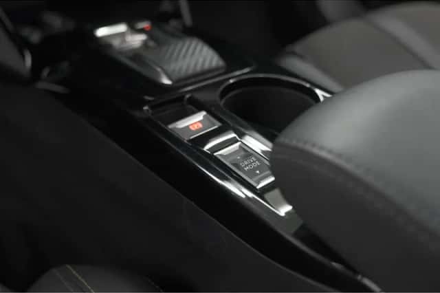 Peugeot 2008 (2024) thumbnail 41