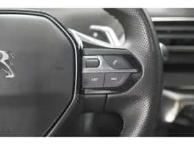 Peugeot 5008 (2020) thumbnail 33
