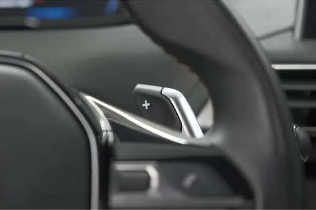 Peugeot 5008 (2020) thumbnail 35