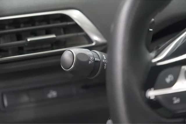 Peugeot 5008 (2020) thumbnail 36