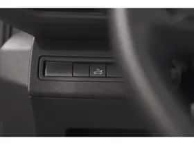 Peugeot 5008 (2020) thumbnail 38