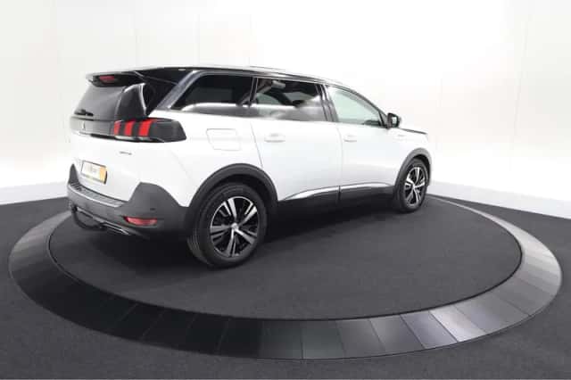 Peugeot 5008 (2020) thumbnail 5