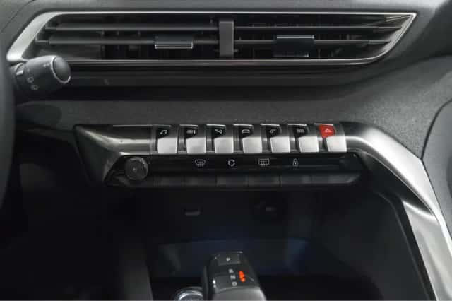 Peugeot 5008 (2020) thumbnail 42