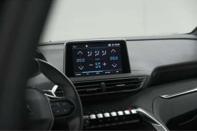 Peugeot 5008 (2020) thumbnail 49