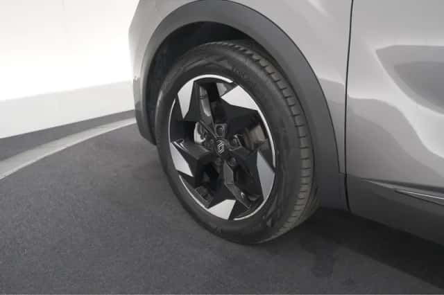 Renault Captur (2025) thumbnail 18