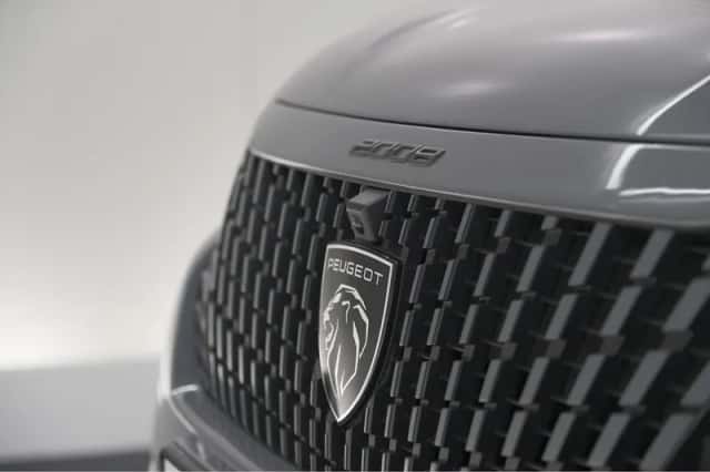 Peugeot e-2008 (2025) thumbnail 18