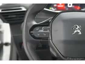 Peugeot 2008 (2022) thumbnail 31