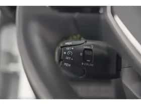 Peugeot 2008 (2022) thumbnail 35