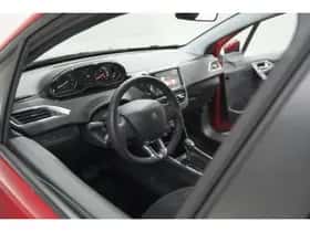 Peugeot 2008 (2018) thumbnail 2
