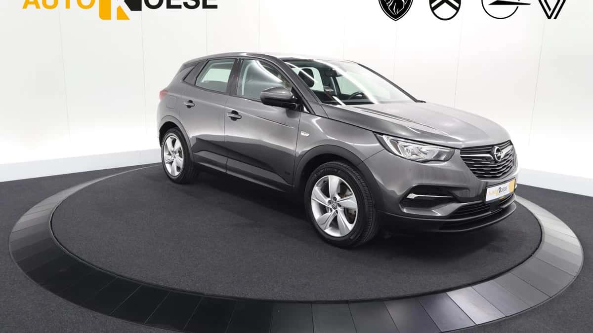 Opel Grandland X (2021) — foto 1