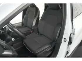 Renault Captur (2020) thumbnail 21