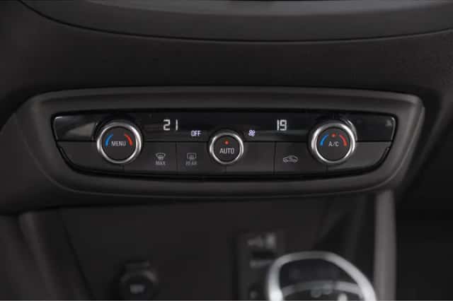 Opel Crossland (2024) thumbnail 39