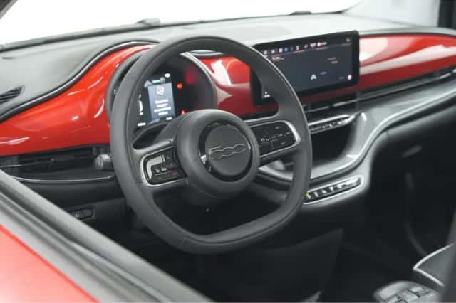 Fiat 500 (2025) thumbnail 2